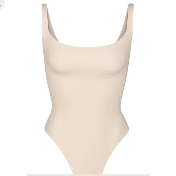 134 NWT Skims SQUARE NECK THONG BODYSUIT SIZE XL COLOR SAND - Picture 1 of 9